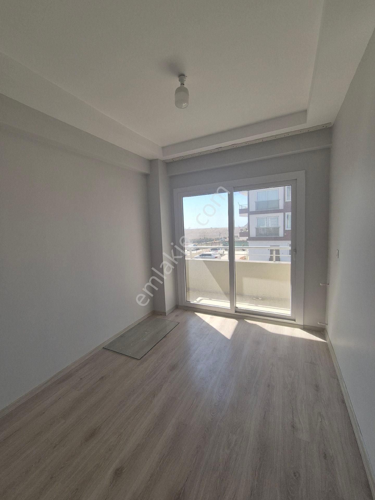 Gültepe'de 1+1 Cadde Üzeri Ankastre Klima Ve Şofbenli Kiralık Daire - Görsel 11