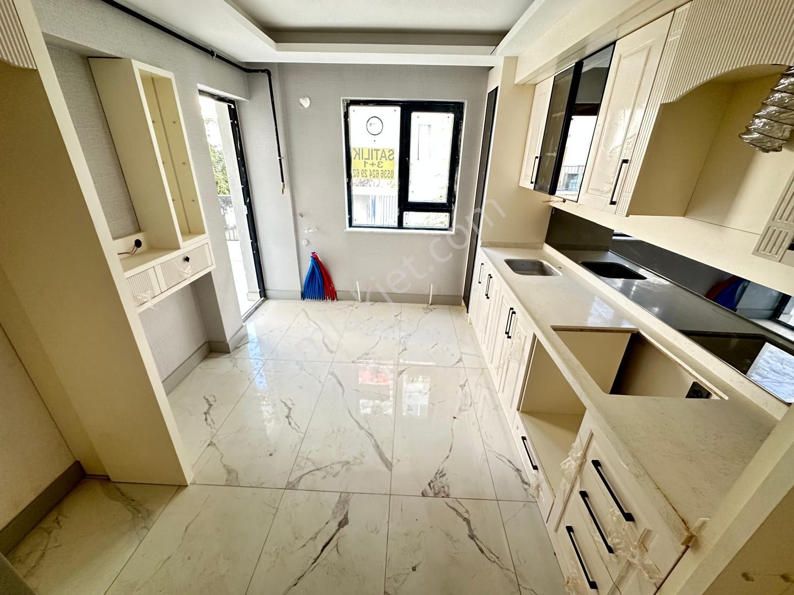 Sincan'da Konforlu Yaşam İçin-sıfır, Full Yapılı, Ulaşım Kolaylığıyla 3+1 Daireler!!