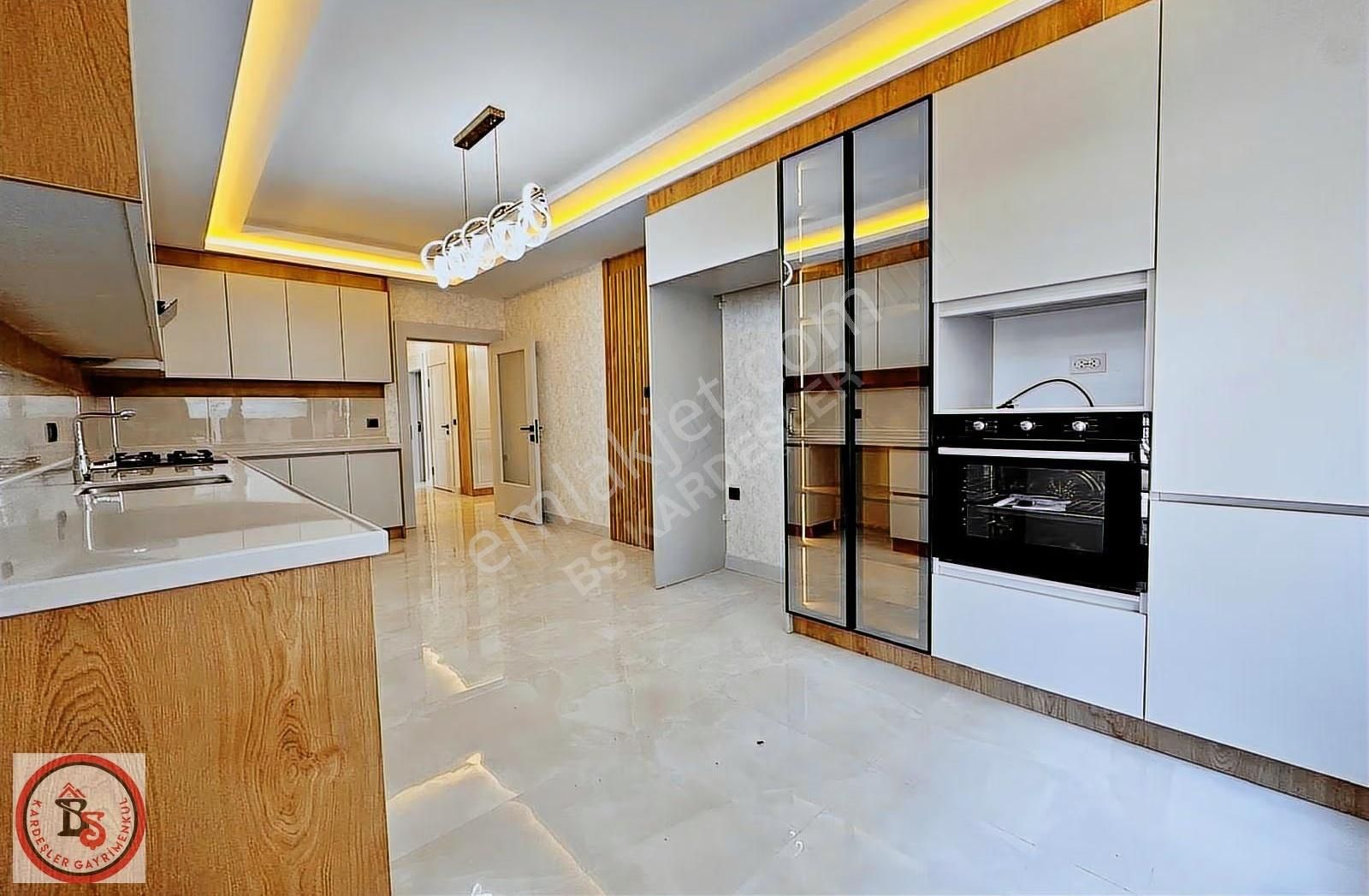 Süper Fırsat Her Katta 3+1,2+1 Ve 2+0 Daireler Sizleri Bekliyor