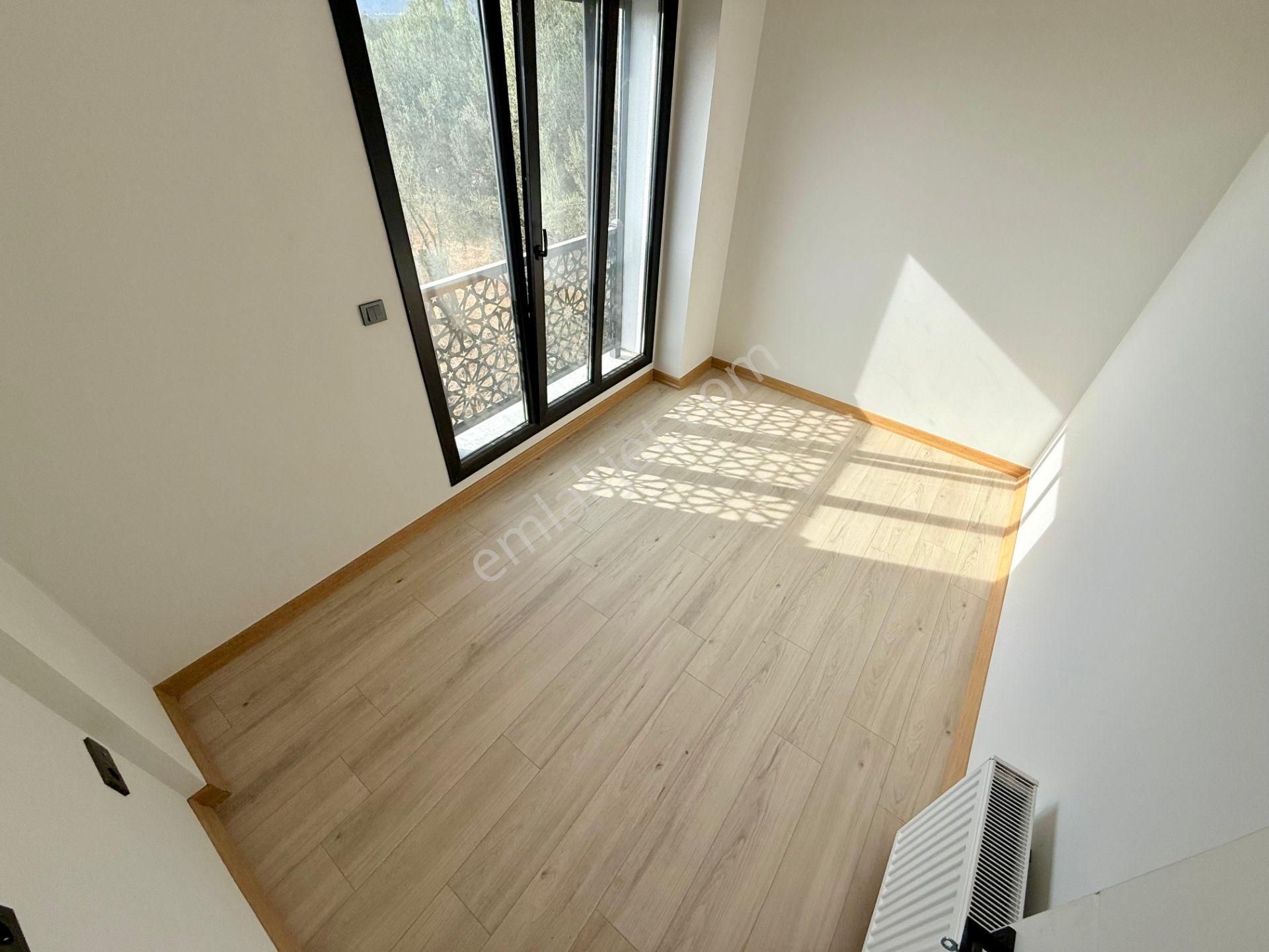 ▶ ▶ Akçay Körfez'den Zeytinli'de Doğa Manzaralı Sıfır Satılık 4+1 Villa - Görsel 26