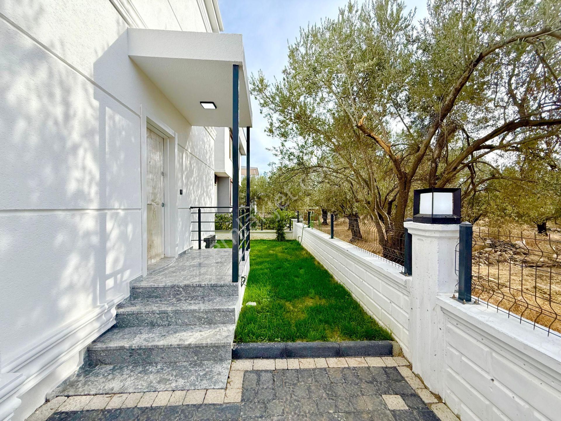 ▶ ▶ Akçay Körfez'den Zeytinli'de Doğa Manzaralı Sıfır Satılık 4+1 Villa - Görsel 5