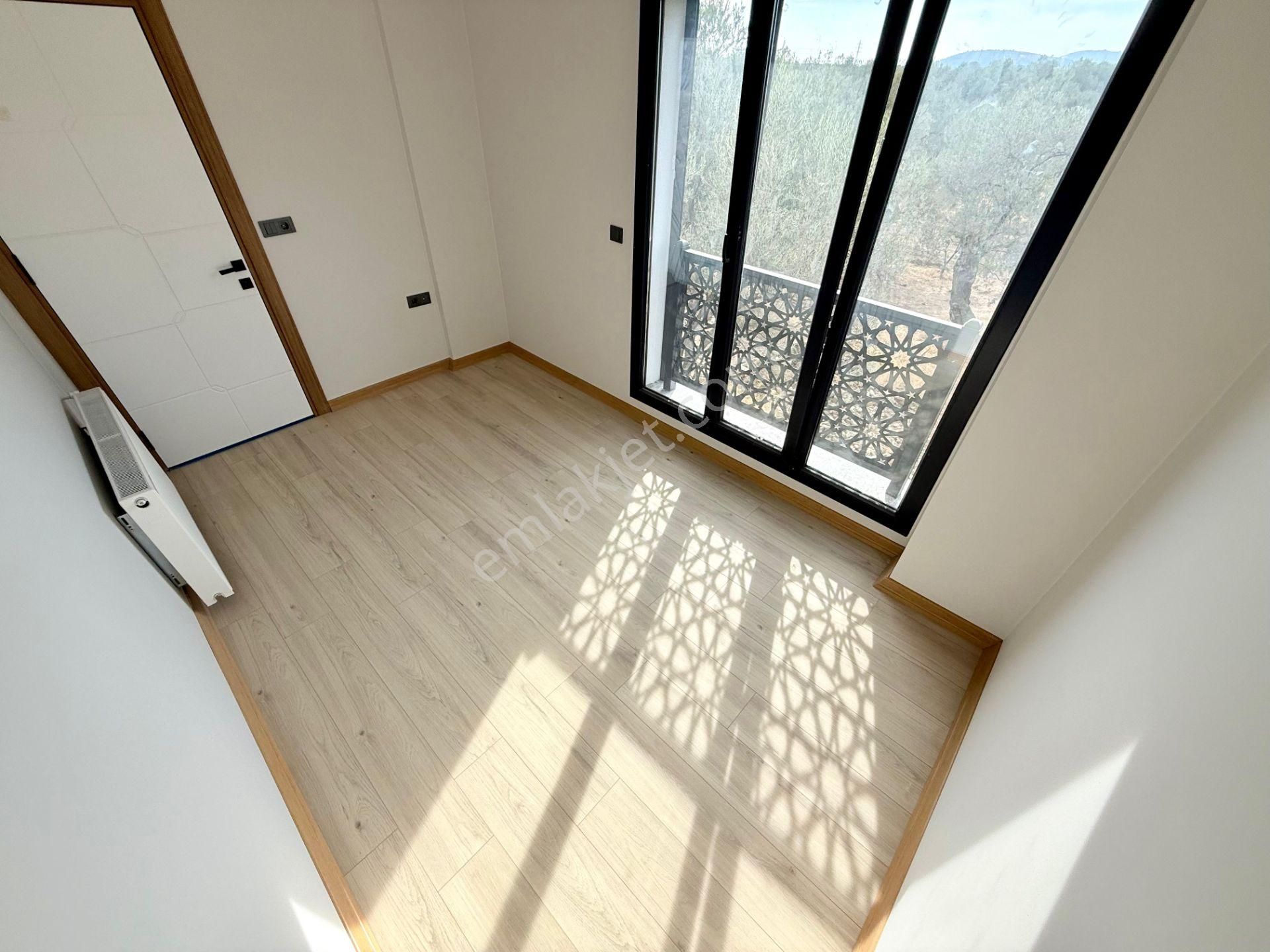 ▶ ▶ Akçay Körfez'den Zeytinli'de Doğa Manzaralı Sıfır Satılık 4+1 Villa - Görsel 25