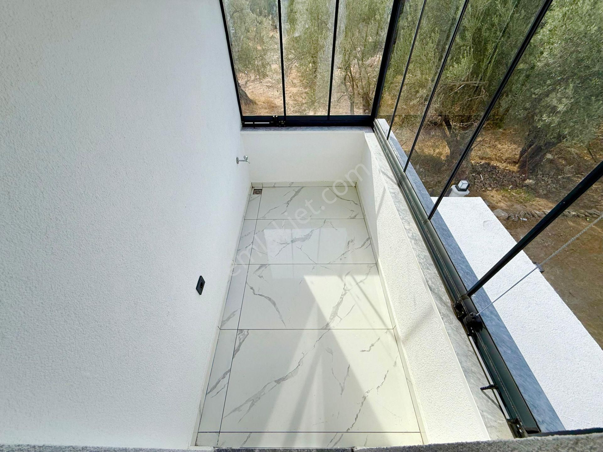 ▶ ▶ Akçay Körfez'den Zeytinli'de Doğa Manzaralı Sıfır Satılık 4+1 Villa - Görsel 20