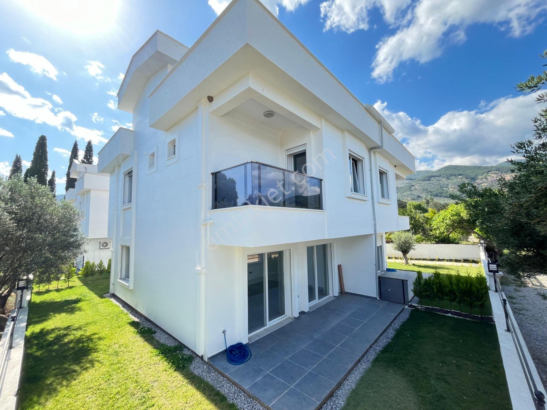 Parstan Gürede Kazdağı Eteklerinde Doğanın İçinde Lüks 5+1 Villa - Görsel 35