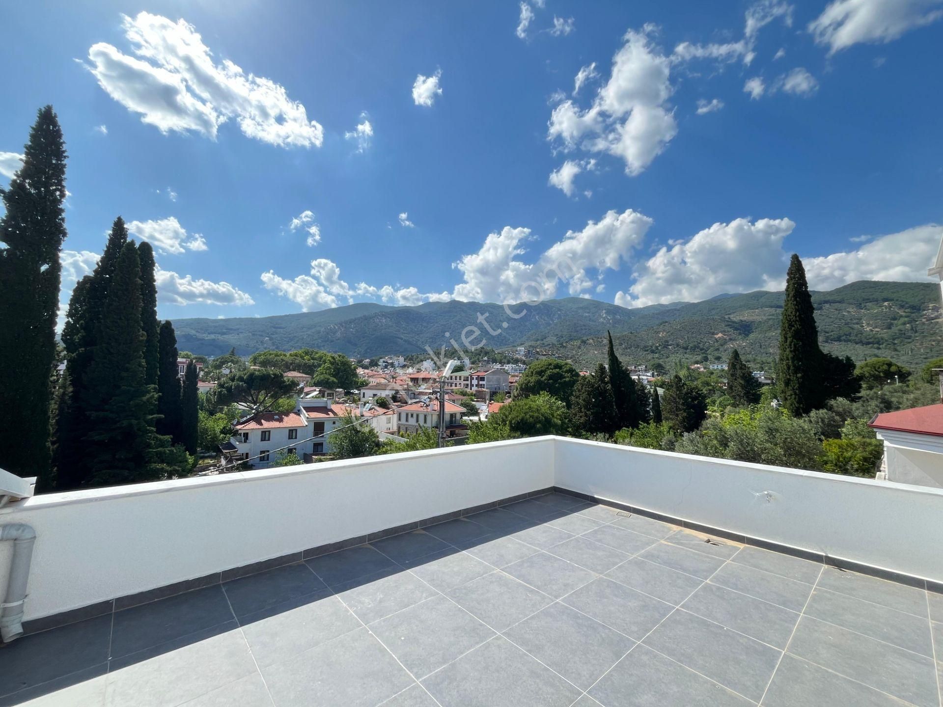 Parstan Gürede Kazdağı Eteklerinde Doğanın İçinde Lüks 5+1 Villa - Görsel 24