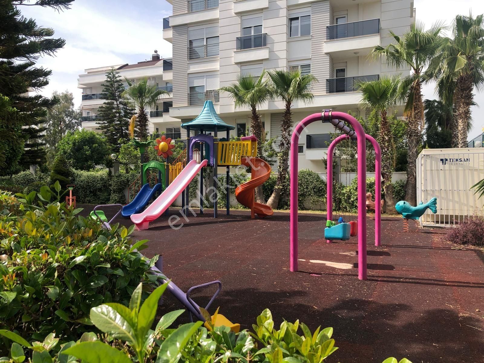 Uncalı Konaklar Bandında Orange Park Sitesinde 2+1 Satılık Çatı Dublex - Görsel 3