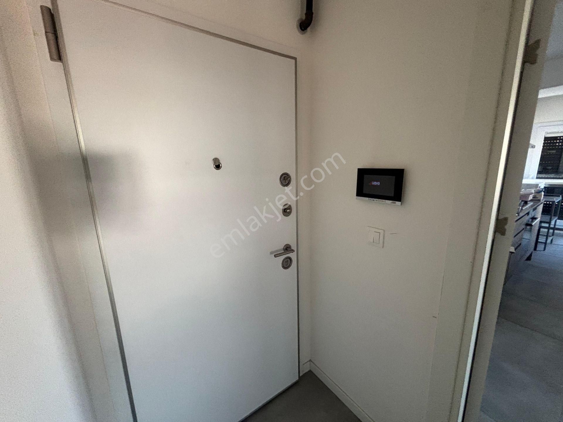 Karşıyaka Biva Queen'de Ofis Olmaya Uygun 2+1 Kiralık Daire - Görsel 12