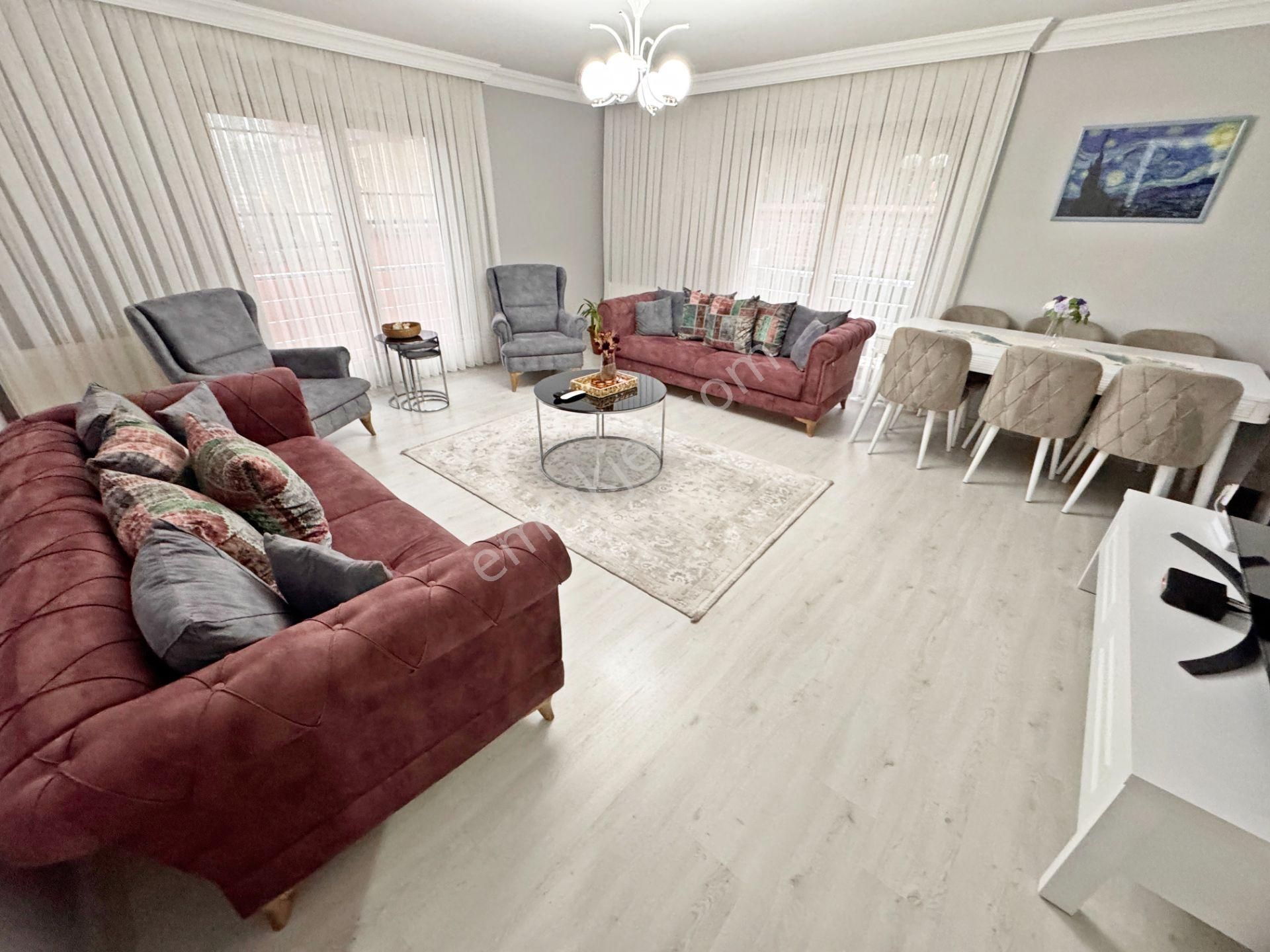 Home Vizyon Küçükçekmece Tevfik Bey Satılık Site İçinde Lüx 3+1 Daire. - Görsel 4