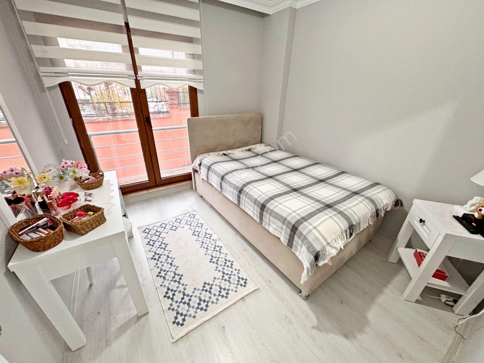 Home Vizyon Küçükçekmece Tevfik Bey Satılık Site İçinde Lüx 3+1 Daire. - Görsel 15