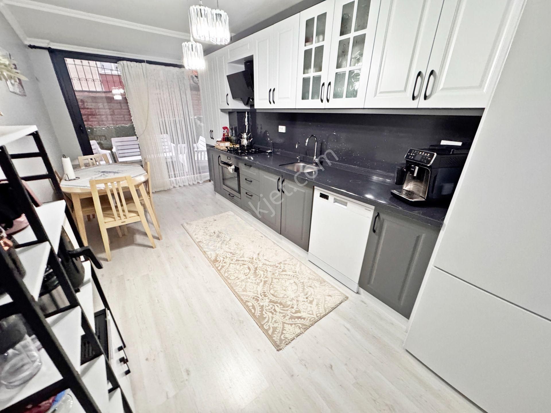 Home Vizyon Küçükçekmece Tevfik Bey Satılık Site İçinde Lüx 3+1 Daire. - Görsel 8