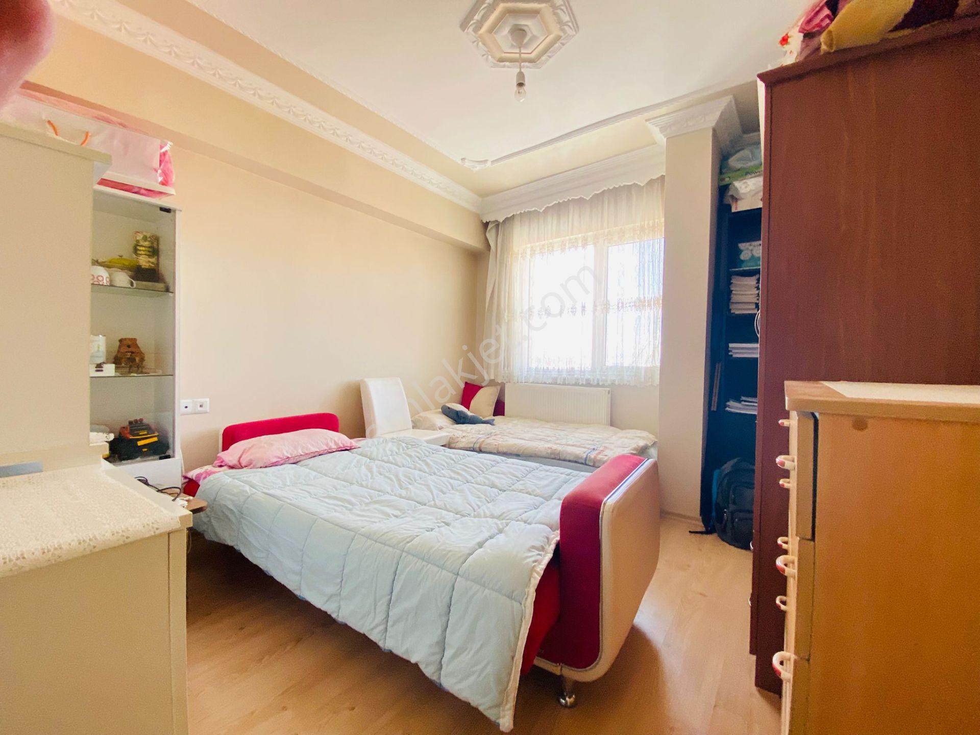 Gülveren'de Asansörlü Çift Girişli Ebeveyn Banyolu Çift Teraslı 5+1 Satılık Dubleks !! - Görsel 13