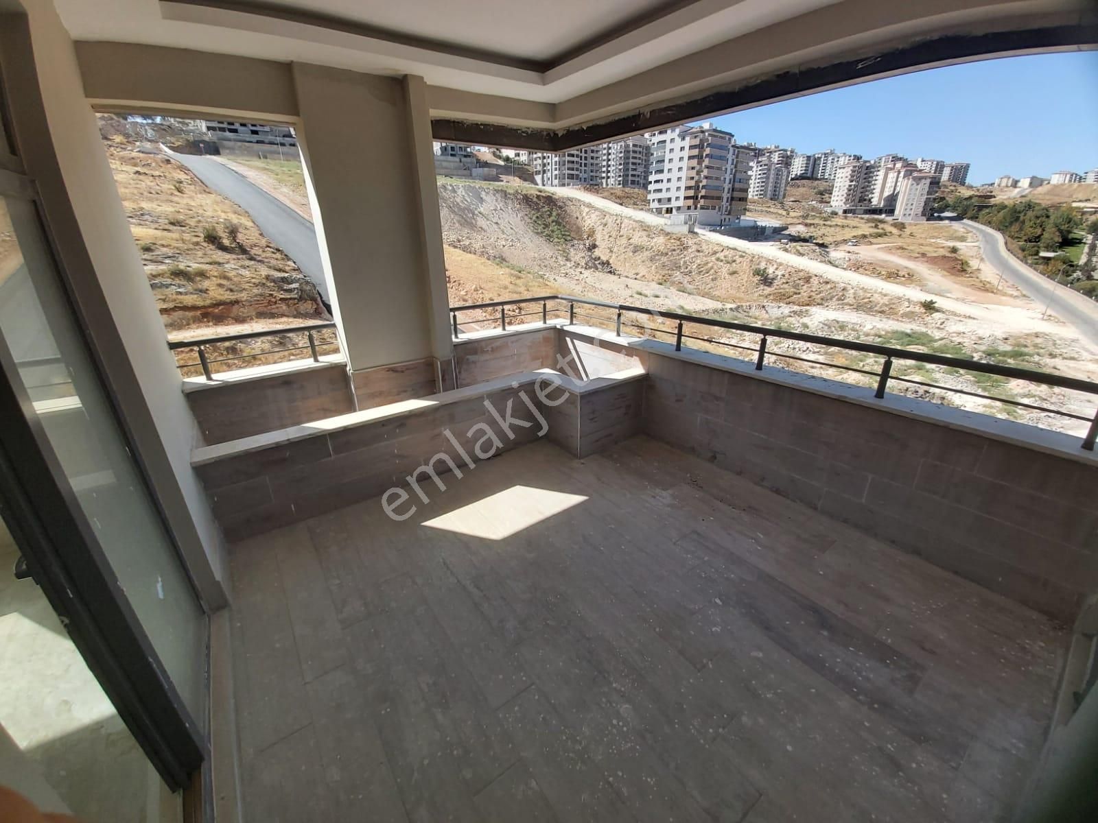 Millioğlu İnşaat'tan Kahvelipınar'da Göl Manzaralı 3,5+1 Daire - Görsel 10