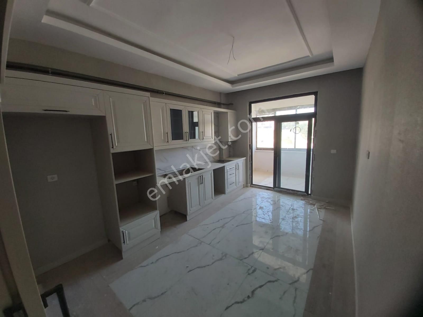 Millioğlu İnşaat'tan Kahvelipınar'da Göl Manzaralı 3,5+1 Daire - Görsel 3