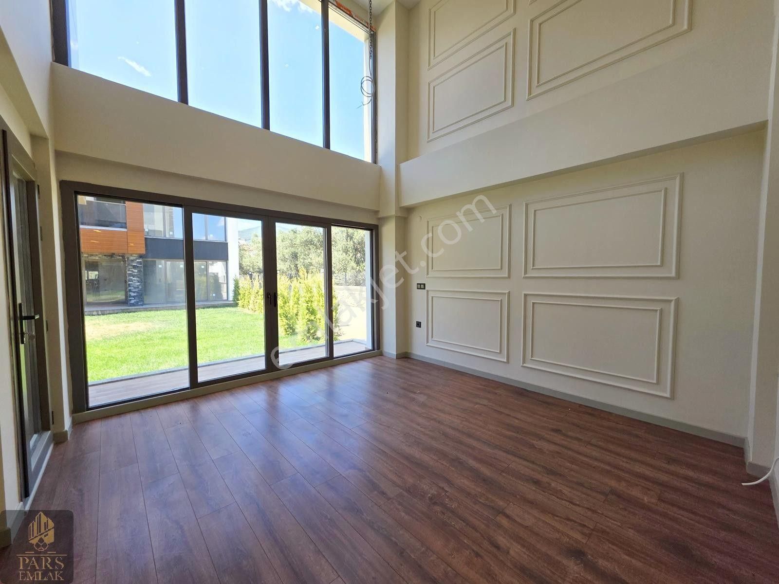 Parstan Gürede Geniş Havuzlu Ultra Lüks Denize 800 M 4+1 Villa - Görsel 7