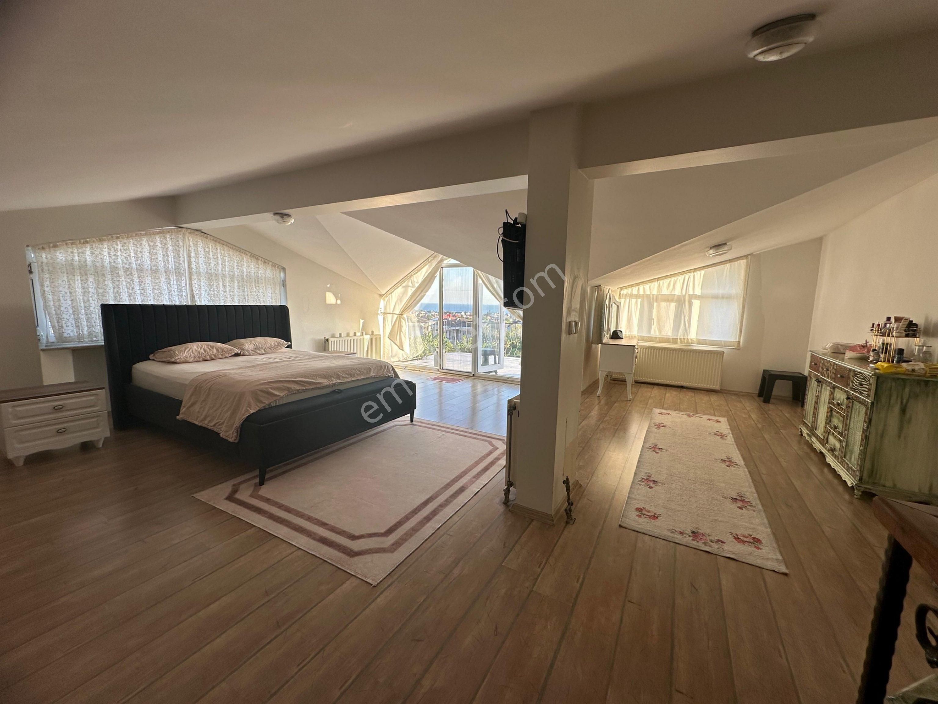 Güzelcede Balıkçı Caddesinde İçi Yapılı 6+1 Kiralık Villa - Görsel 20