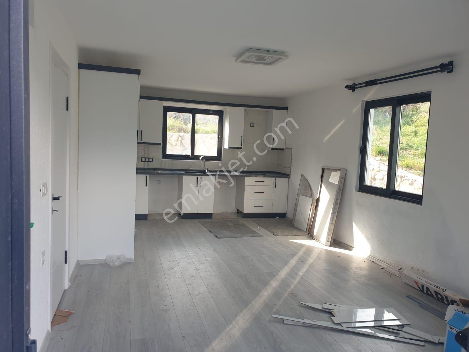 Seydikemer Girmelerde Satılık1 Müstakil Ev - Görsel 2