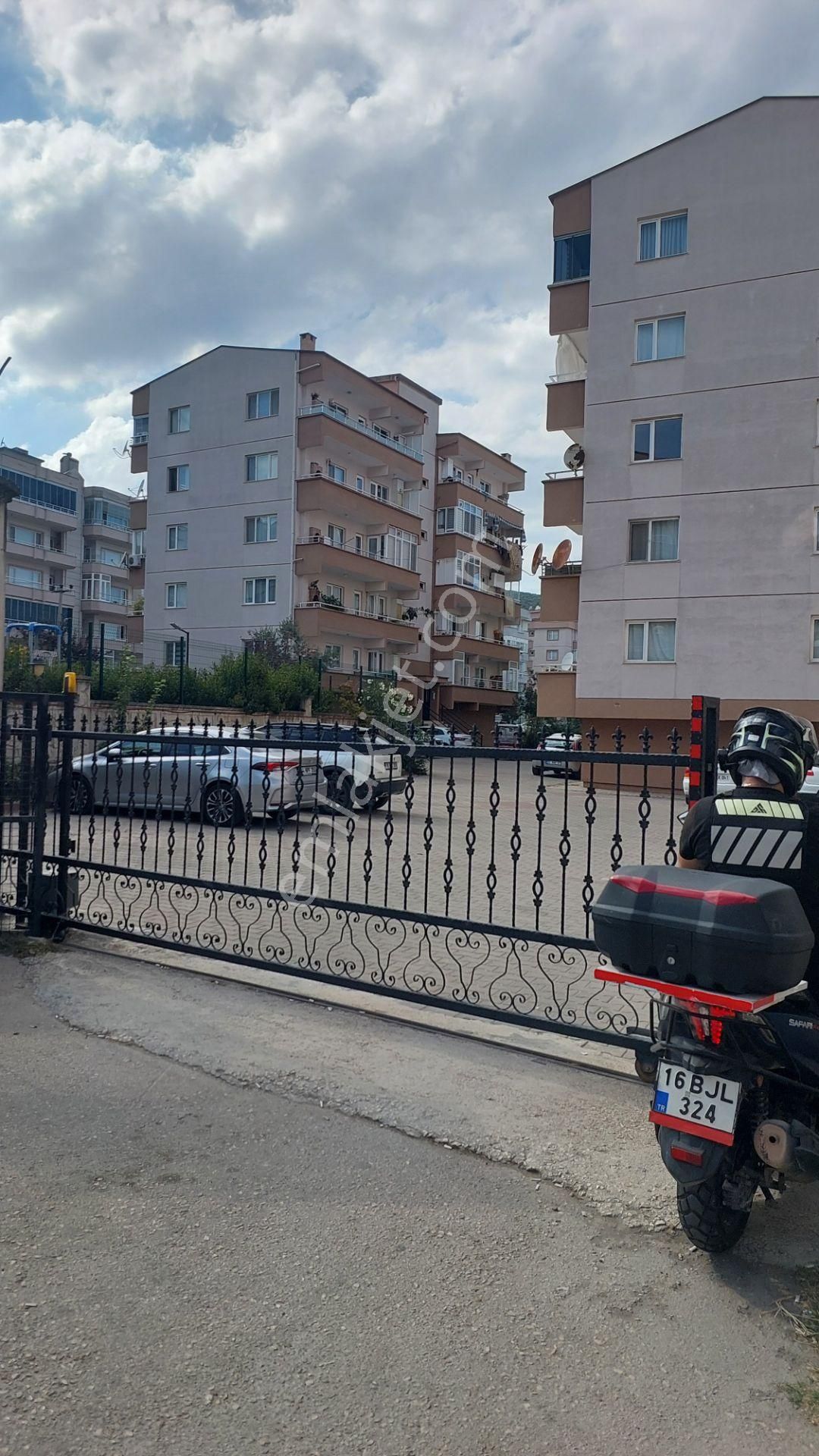 Suzan Emlaktan Sıteler Mah Site İçi Havuzlu 3+1 Temiz Ferah Bakımlı Daire - Görsel 4