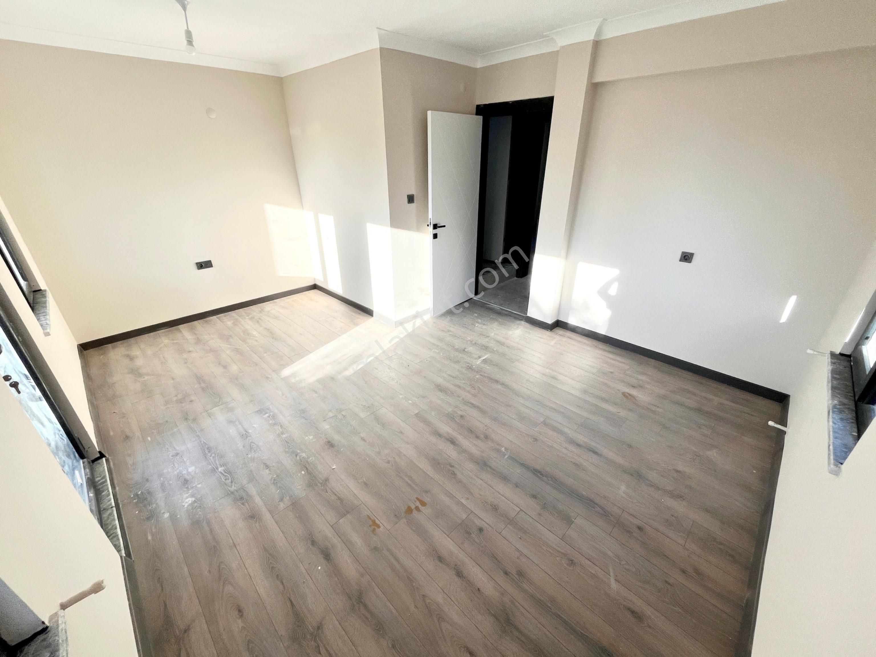 Cadde'den Denize 300mt Mustakil Bahçeli 3+1 Sıfır Villa - Görsel 14