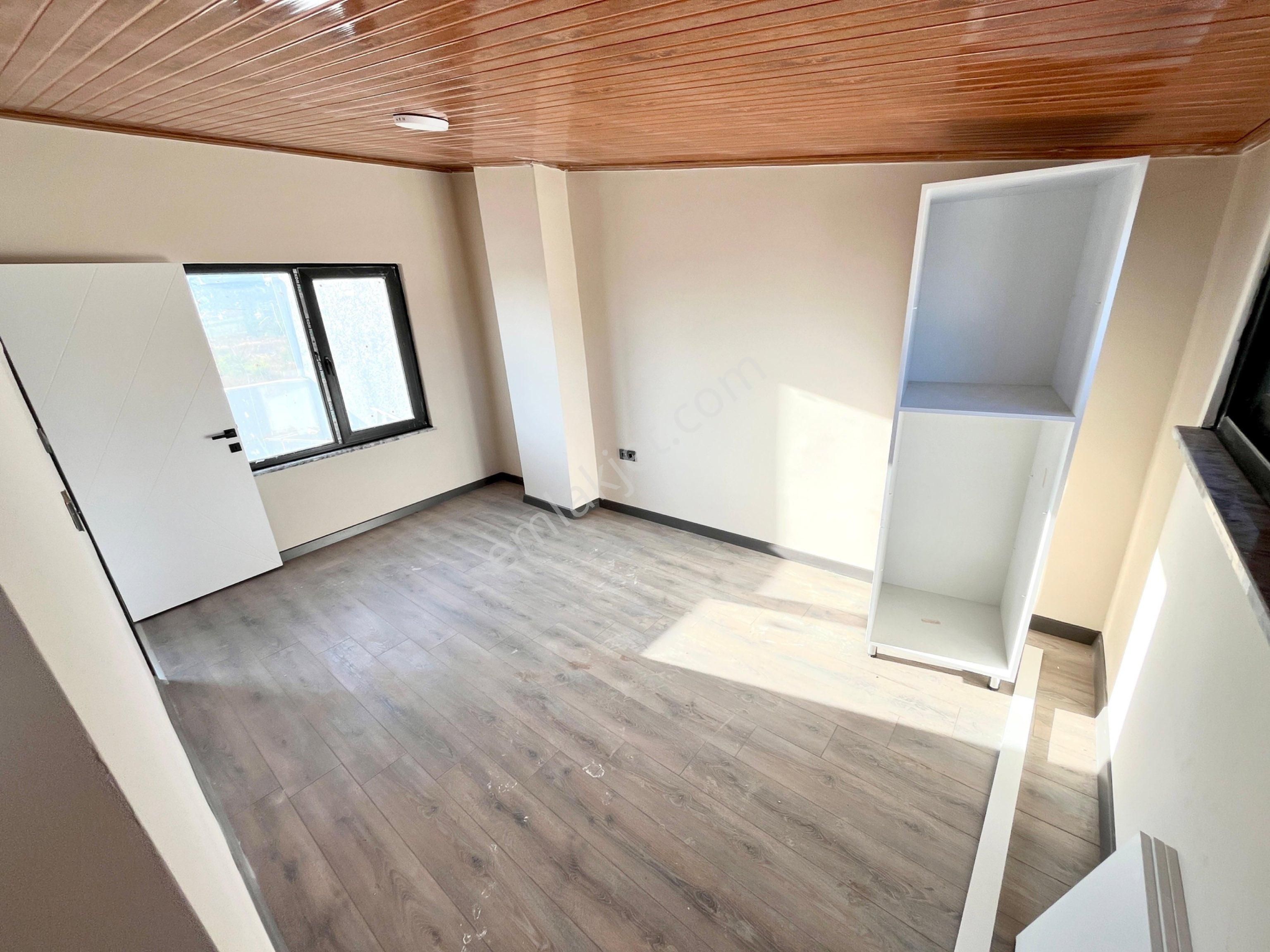 Cadde'den Denize 300mt Mustakil Bahçeli 3+1 Sıfır Villa - Görsel 8