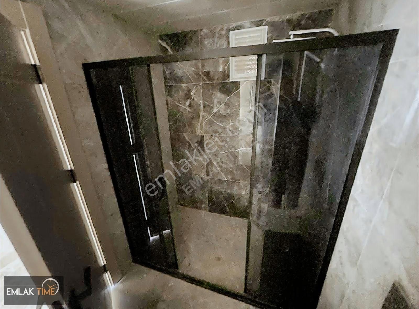 Göksu Susuz Bölgesinde Site İçinde 4+1 Satılık Sıfır Lüks Daire - Görsel 30