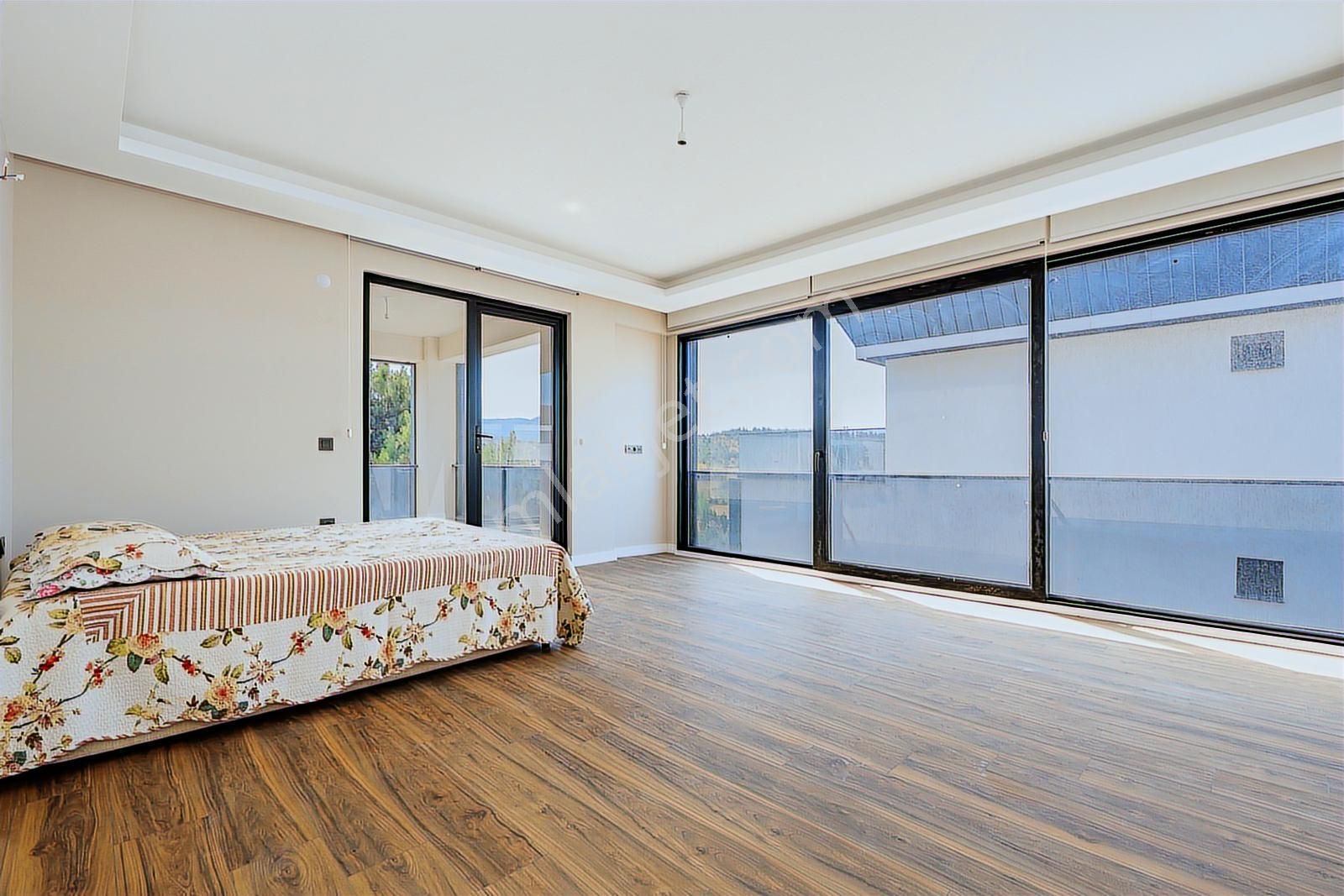 Bursa/nilüfer/gümüştepe'de Triplex Sıfır Mükkemmel Konumda Villa - Görsel 8