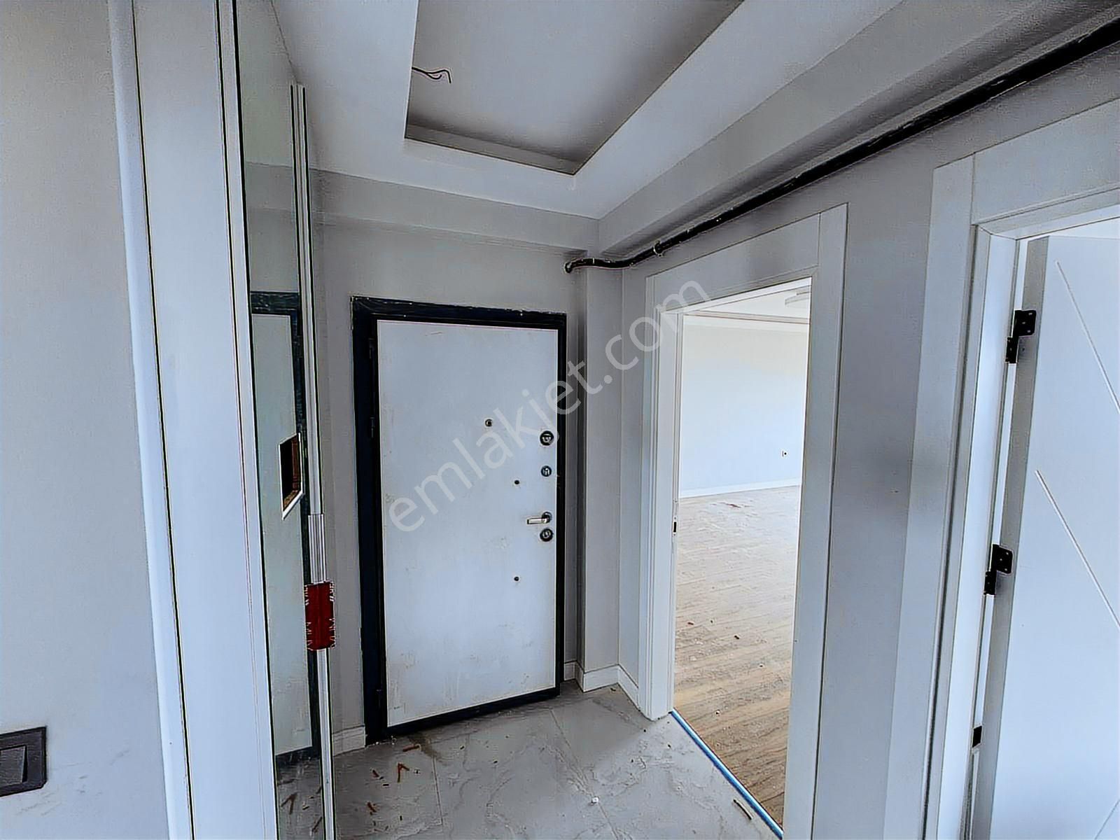 Gemlik Manastır Bölgesinde Deniz Manzaralı 3+1 Satılık - Görsel 5