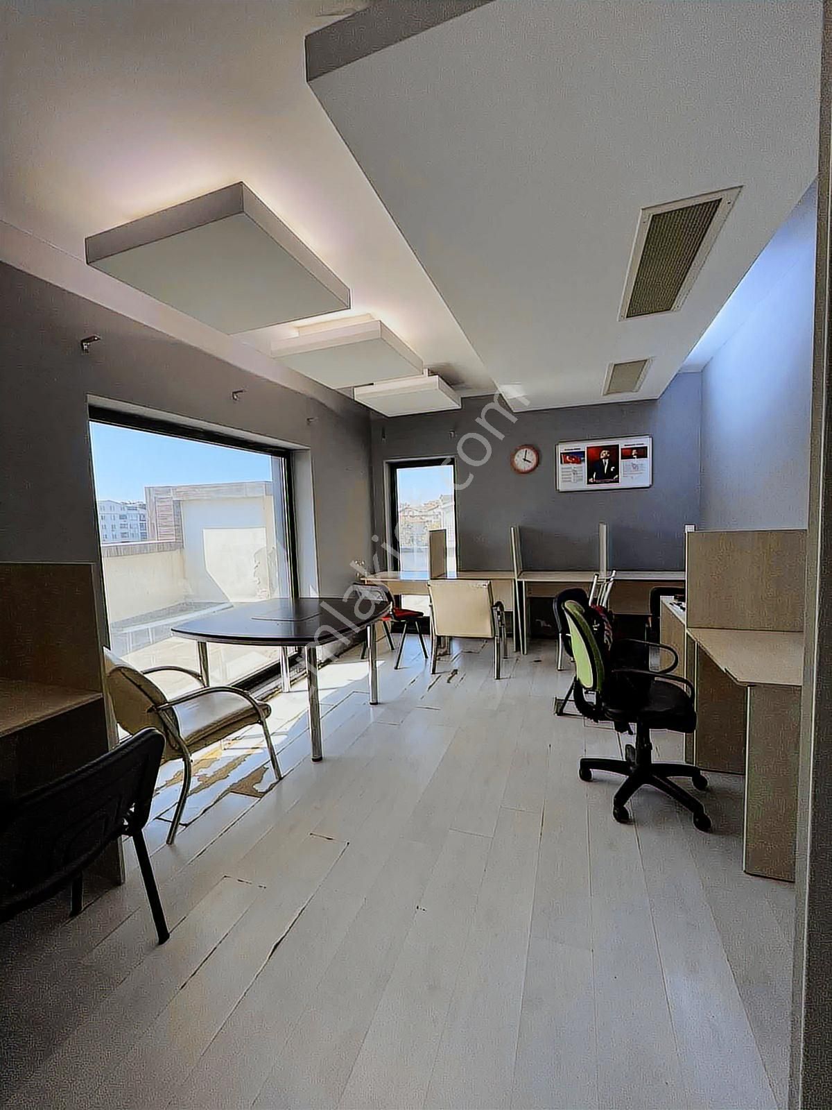 İhsaniyede Kiralık 3 Katlı Ticari Mülk - Görsel 20