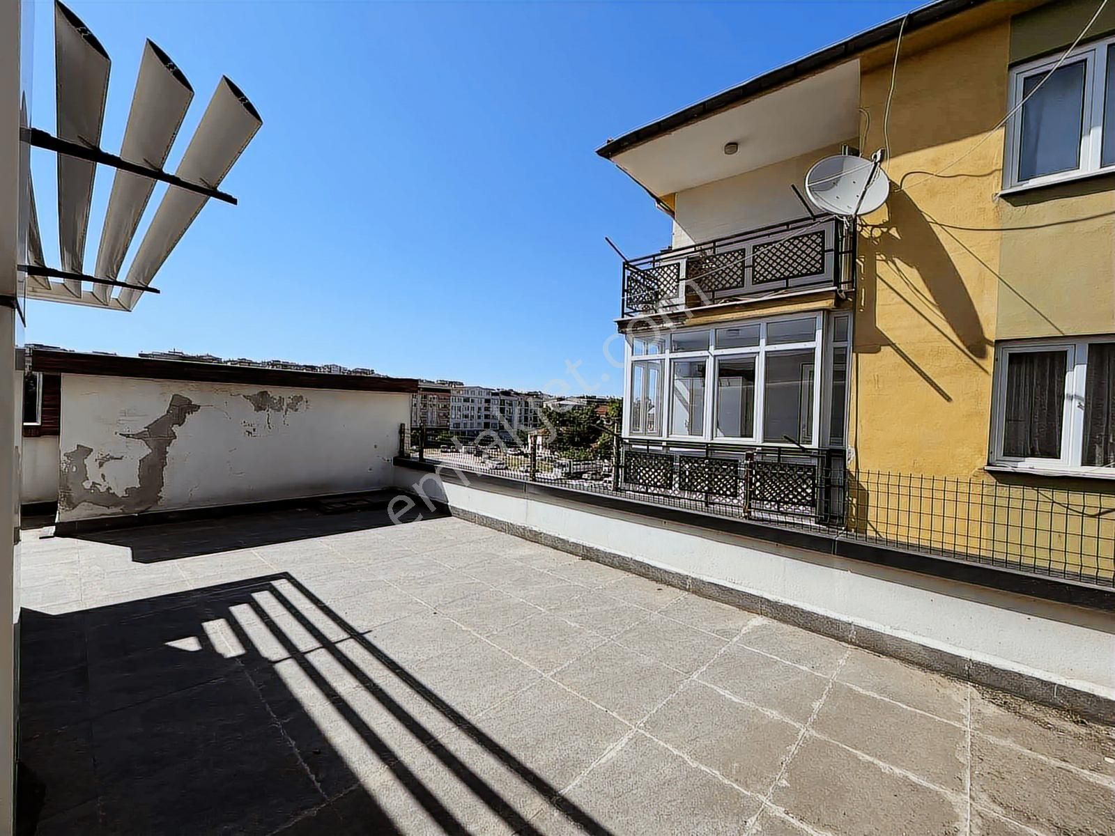 İhsaniyede Kiralık 3 Katlı Ticari Mülk - Görsel 6