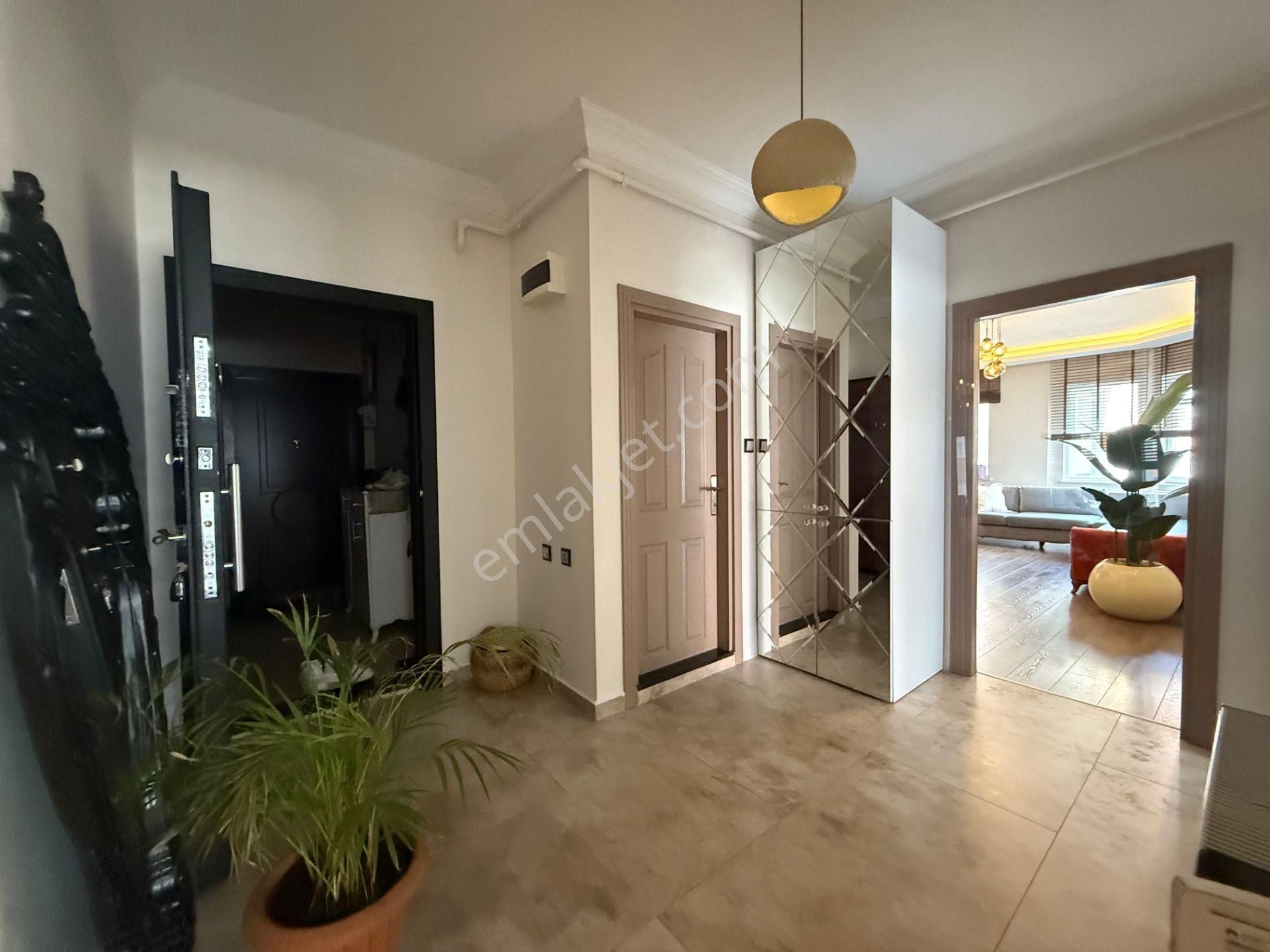 Caddeye Cephe Lüks Özel Yapımı 2+1 Fırsat Daire - Görsel 22