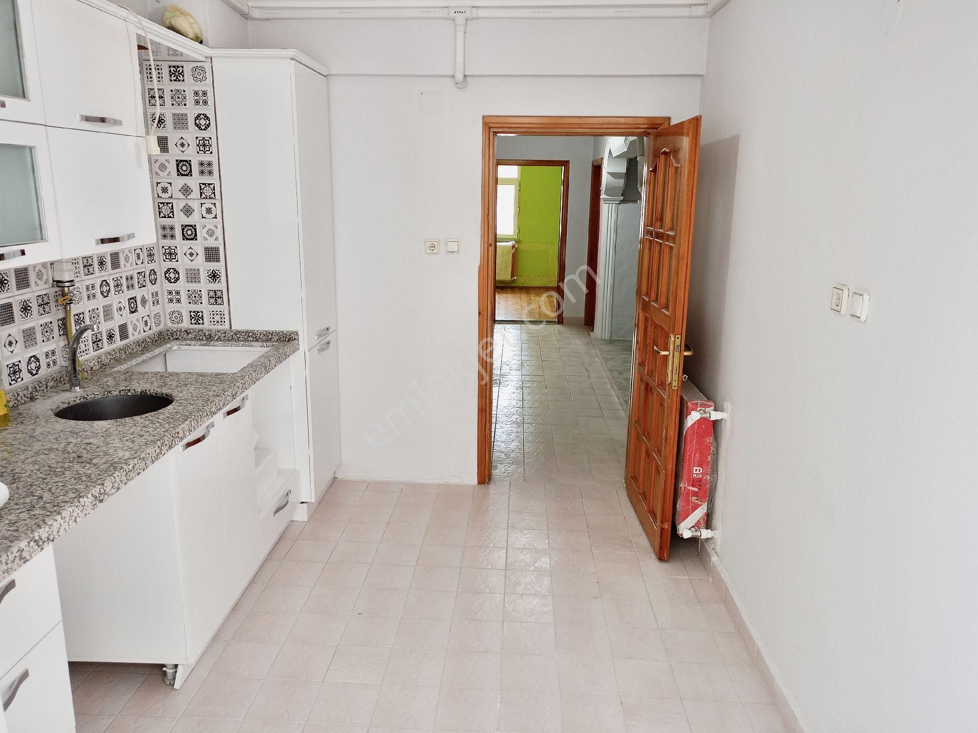 Akçaabat Nefsipulathane De Satılık 2+1 Doğalgazlı Masrafsız Daire - Görsel 3