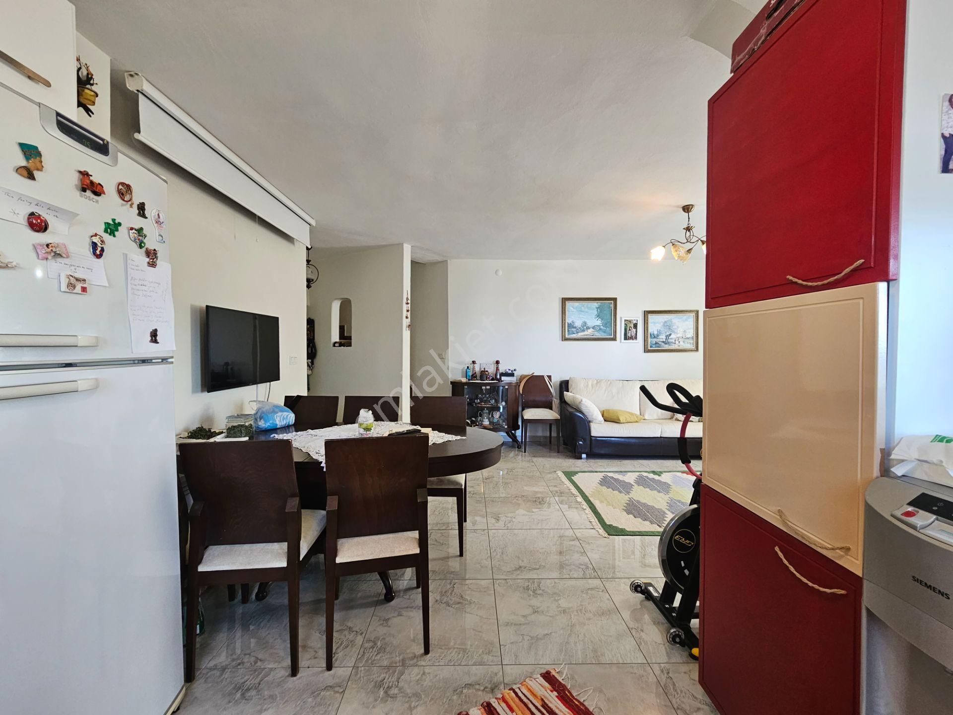 Turgutreis'te Deniz Manzaralı Bakımlı Tripleks Ev (dubleks &1+1) - Görsel 8