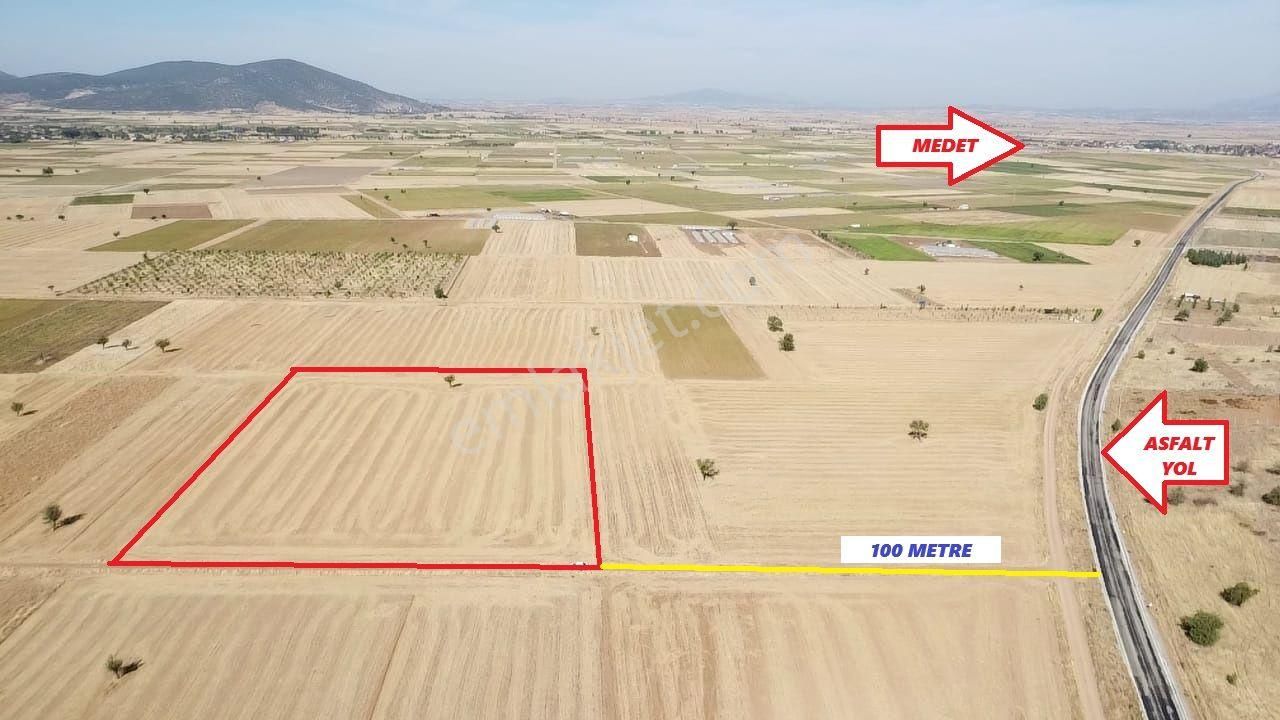 Tavas Garipköyde Asfalt Yola 100 Metre Mesafede Tarla - Görsel 6