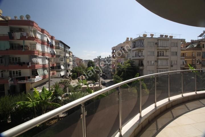 Ci̇kci̇lli̇'da Site İçerisinde 2+1 Havuzlu 135 M2 Eşyalı Satılık Doblex - Görsel 20