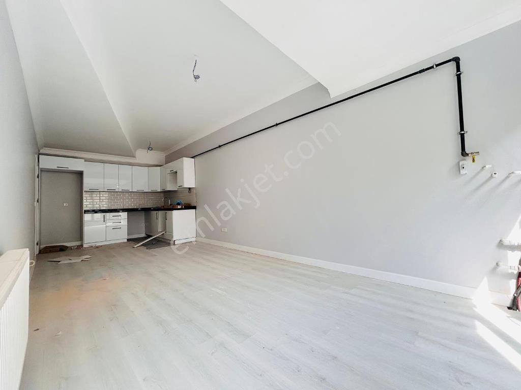 Kaçmaz'dan Altıntepe'de Ulaşıma Yakın 2.katta Sıfır Boş Lüks 2+1 - Görsel 8