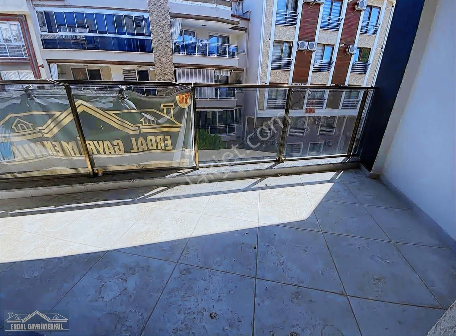 Sırakapılarda Lüx 2+1 Suit Daire