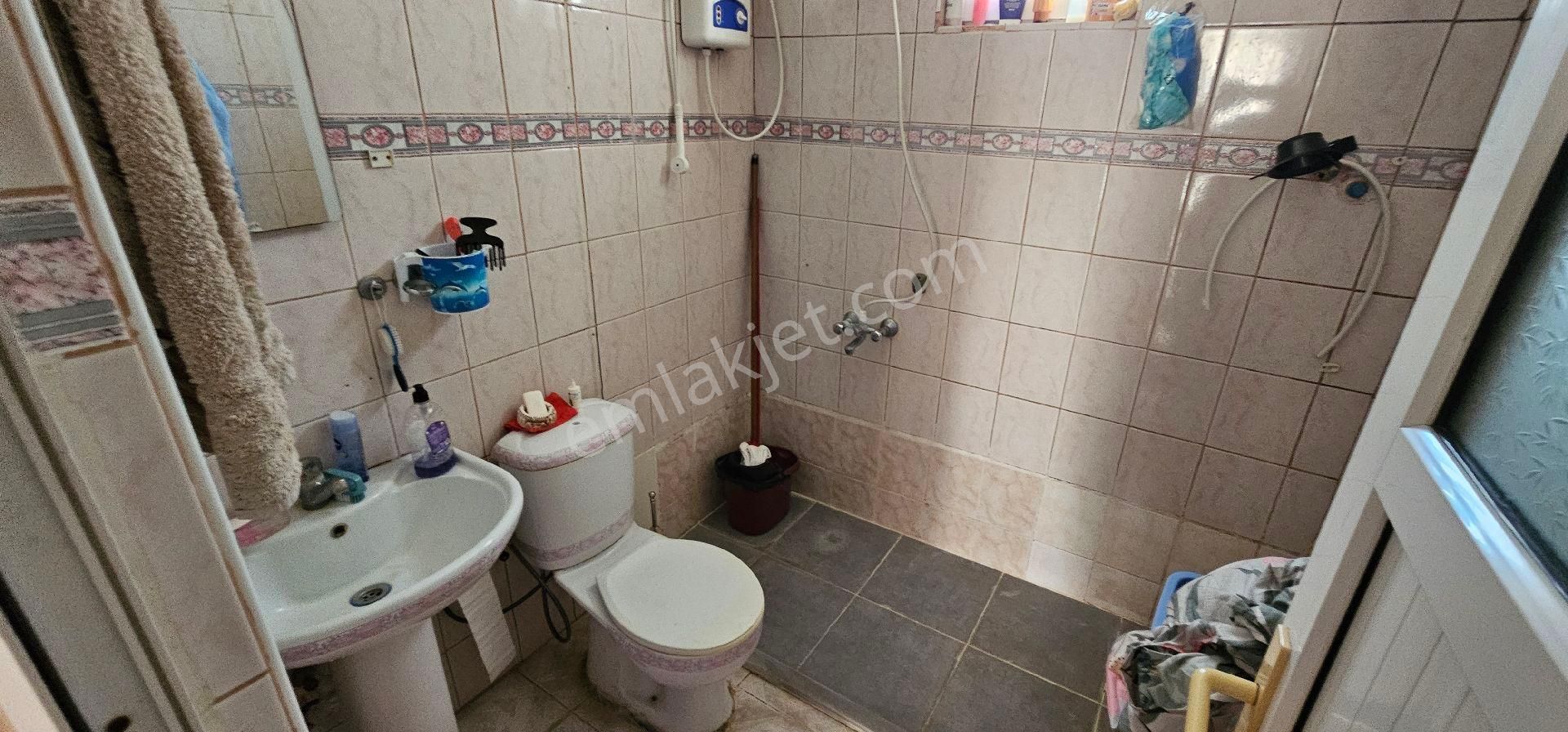 Milli Egemenlik Mahallesinde Merkezi Konum Satılık Geniş 2+1 Daire - Görsel 22