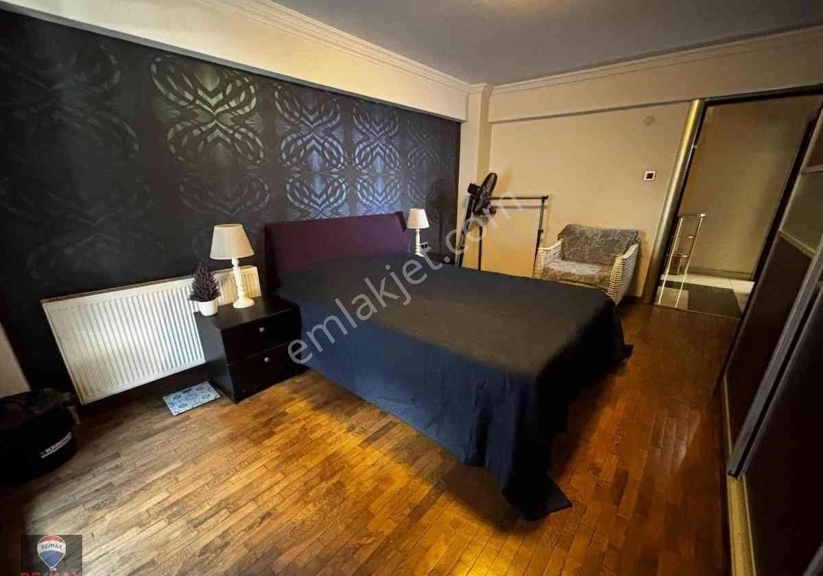 Bostanlı Akbank Sokağında 4+1 Satılık Bahçelı Dubleks Daıre - Görsel 14