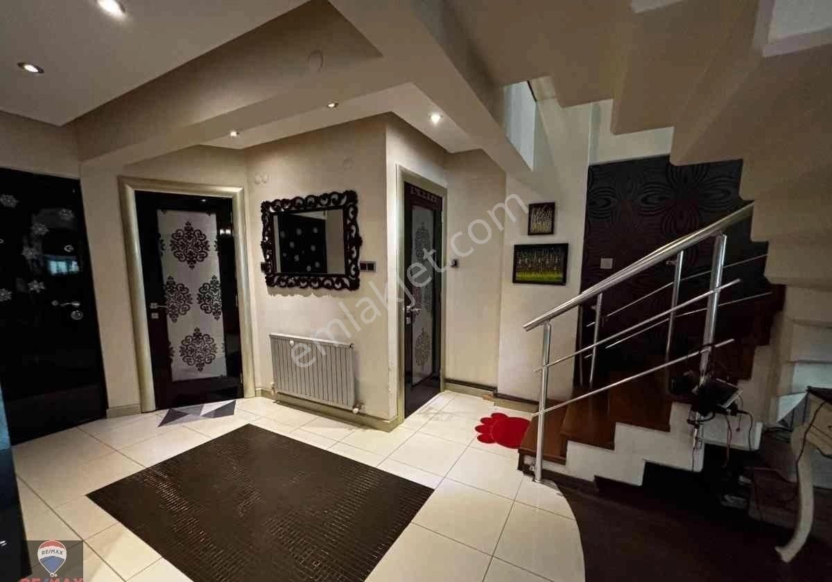 Bostanlı Akbank Sokağında 4+1 Satılık Bahçelı Dubleks Daıre - Görsel 30