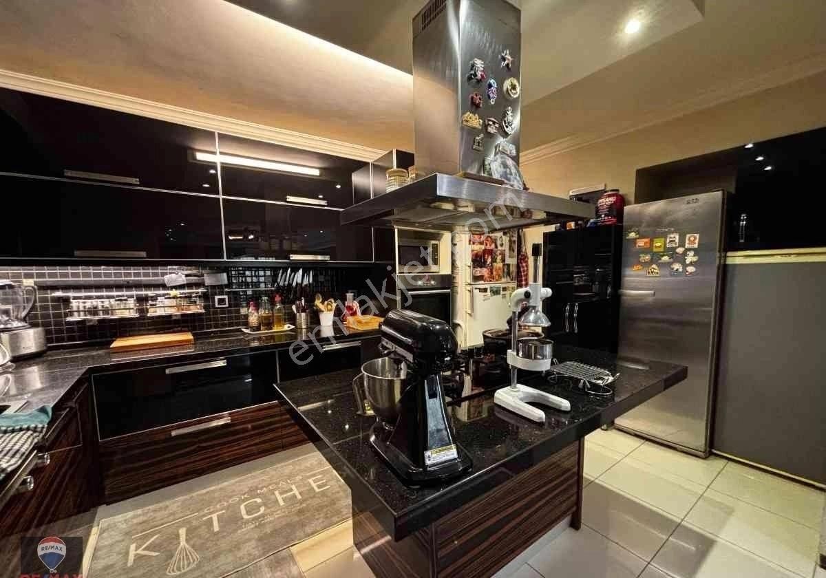 Bostanlı Akbank Sokağında 4+1 Satılık Bahçelı Dubleks Daıre - Görsel 33