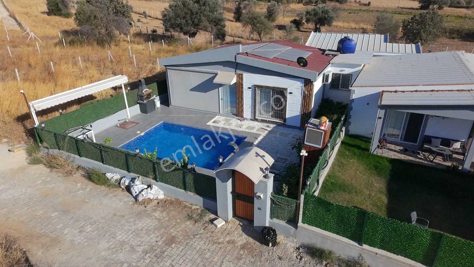 Menderes Akçaköy’de 300 M2 Arsa İçinde Havuzlu 3+1 Satılık Müstakil Ev – Eşyalı & Huzurlu Yaşam - Görsel 4