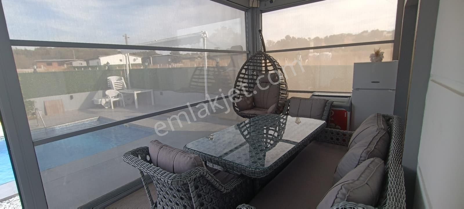 Menderes Akçaköy’de 300 M2 Arsa İçinde Havuzlu 3+1 Satılık Müstakil Ev – Eşyalı & Huzurlu Yaşam - Görsel 14