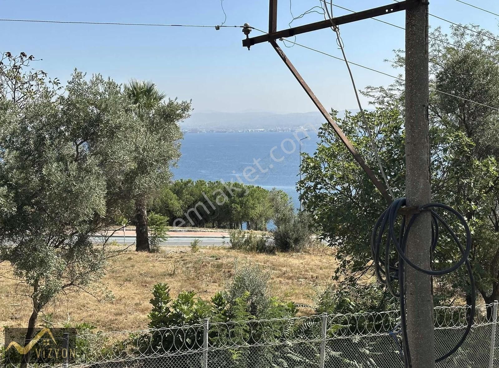 Millet Bahçesinde Yanında 2+1 92 M2 Arakat Full Deniz Mazaralı