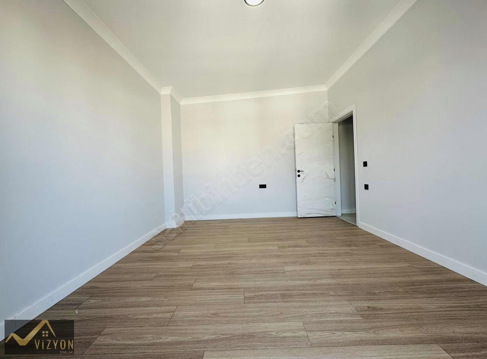 Vizyon Emlak'tan Cadde Üzeri 4+1 Asansörlü 160 M2 Üst Dublex - Görsel 3