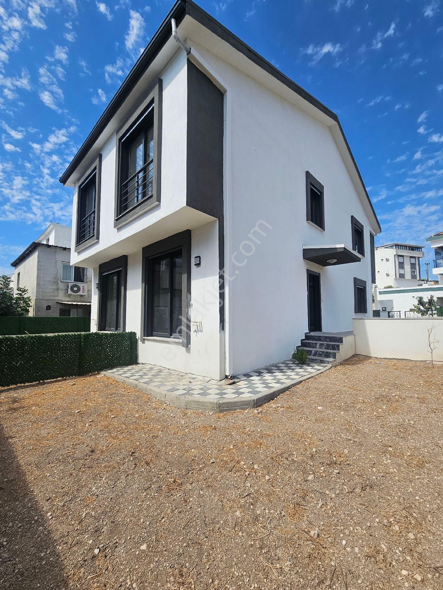 Didim'de Daire Parasına Müstakil Ev