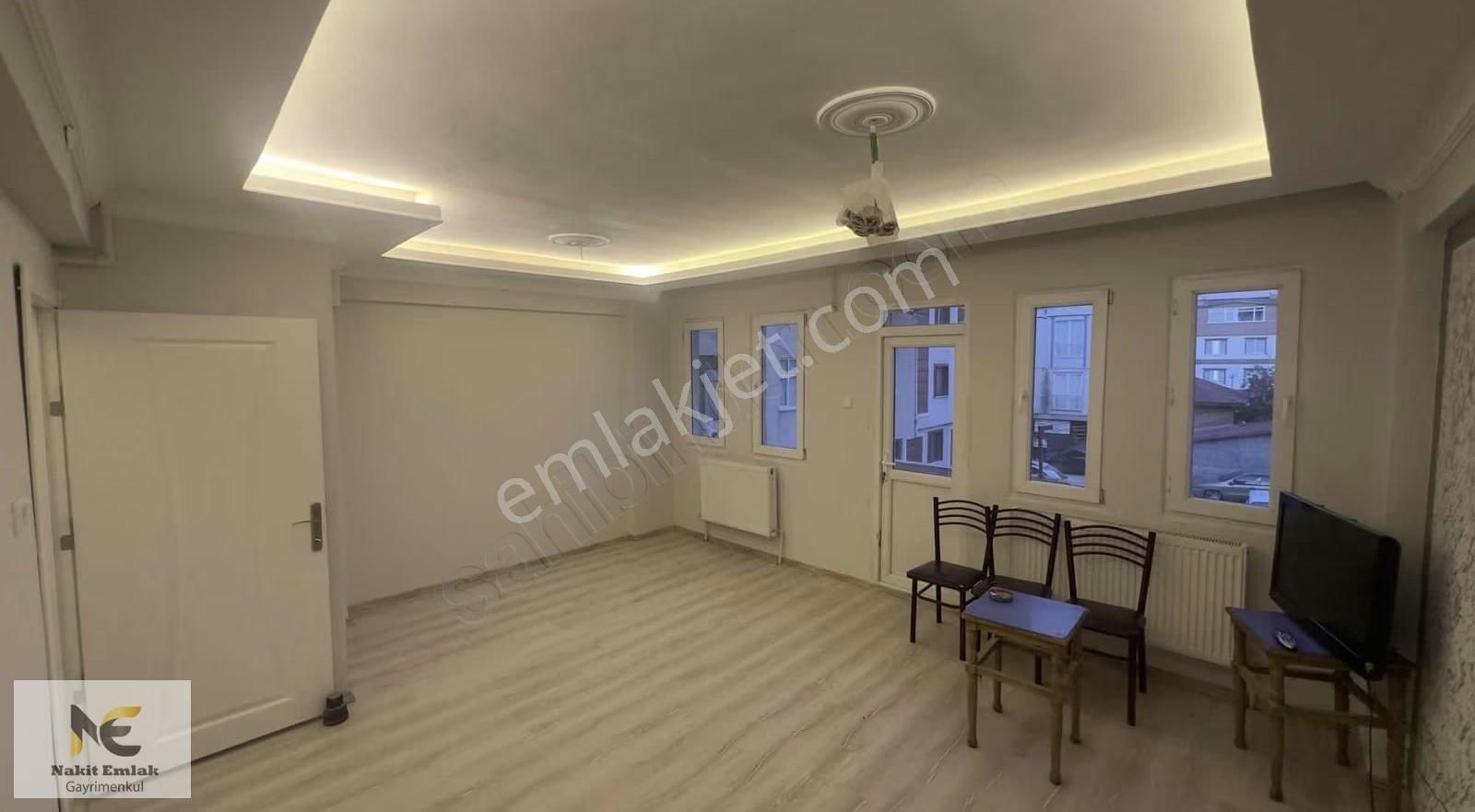 Merkez'de Sıfır Tadilatlı Çift Cephe Cadde Üzeri Satılık Daire - Görsel 3