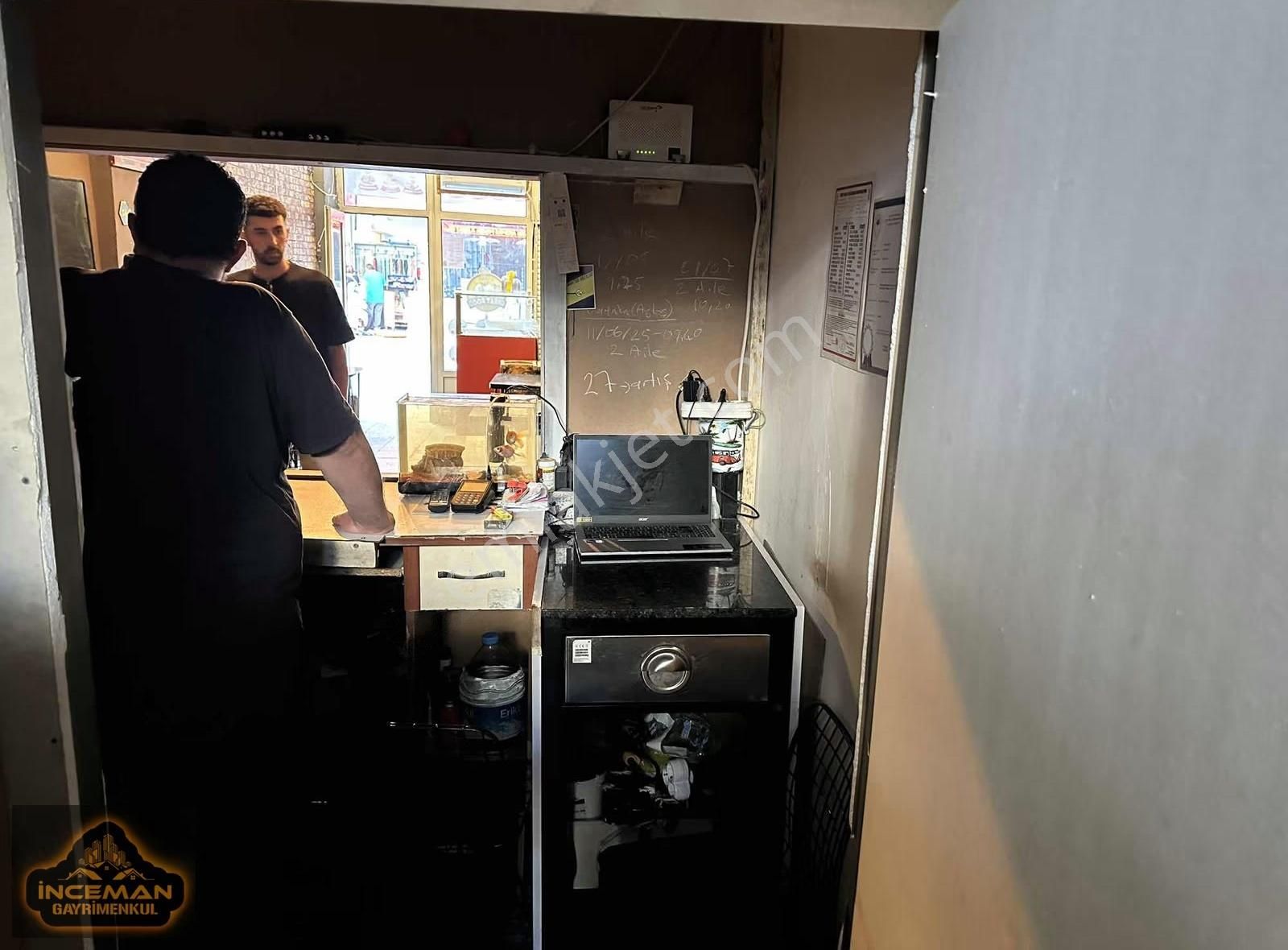 Kurudere Caddesinde Faliyetde Olan Devren Kiralık Fastfood - Görsel 5