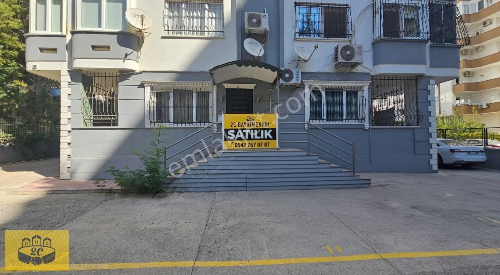 Güzelyalıda İ.s.ö Civarı Eşyalı Satılık 3+1 Açık Mutfak Daire