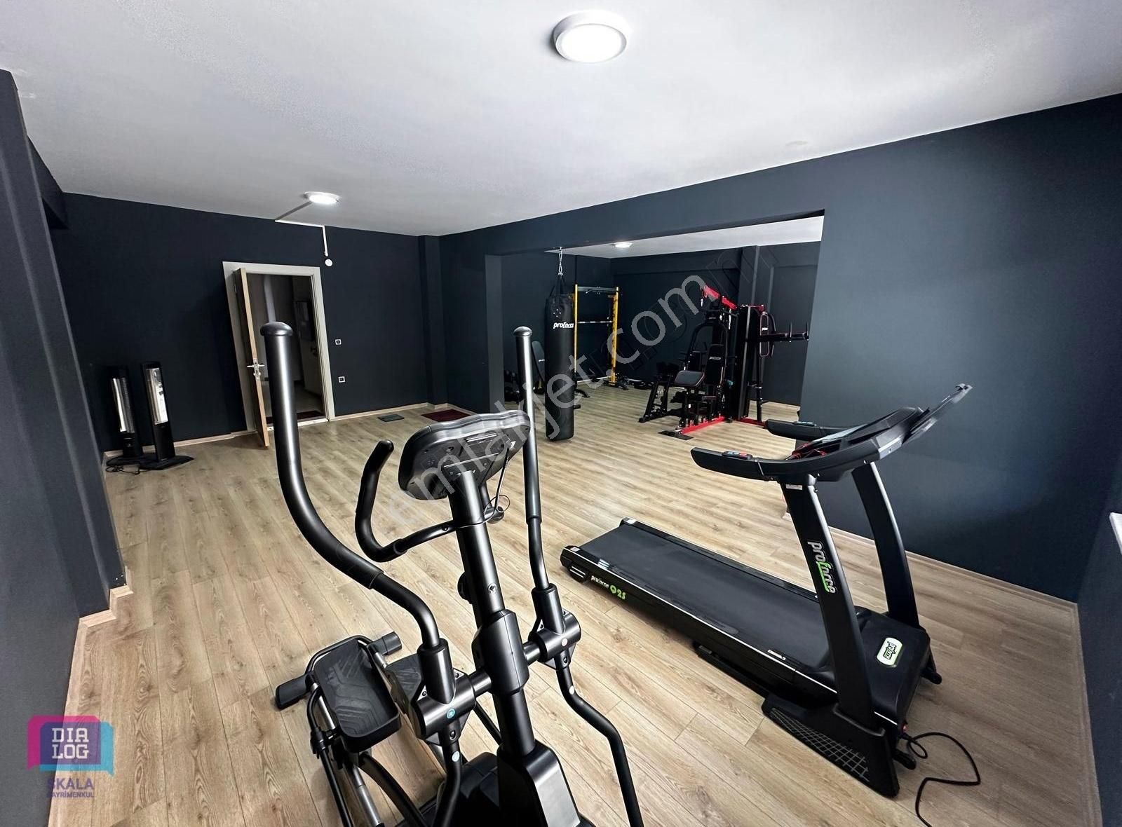 Dialog Skala'dan 23nisan Cadde Üzeri 1+1 Eşyalı Kiralık Daire - Görsel 2