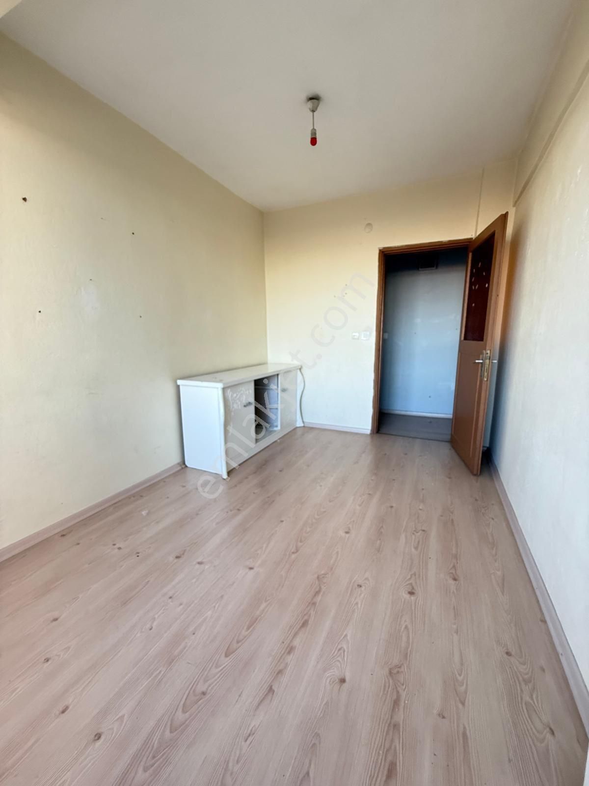 Küçükçekmece Sefaköy Mah.satılık 3+1 135 M2 Çok Geniş Daire - Görsel 4