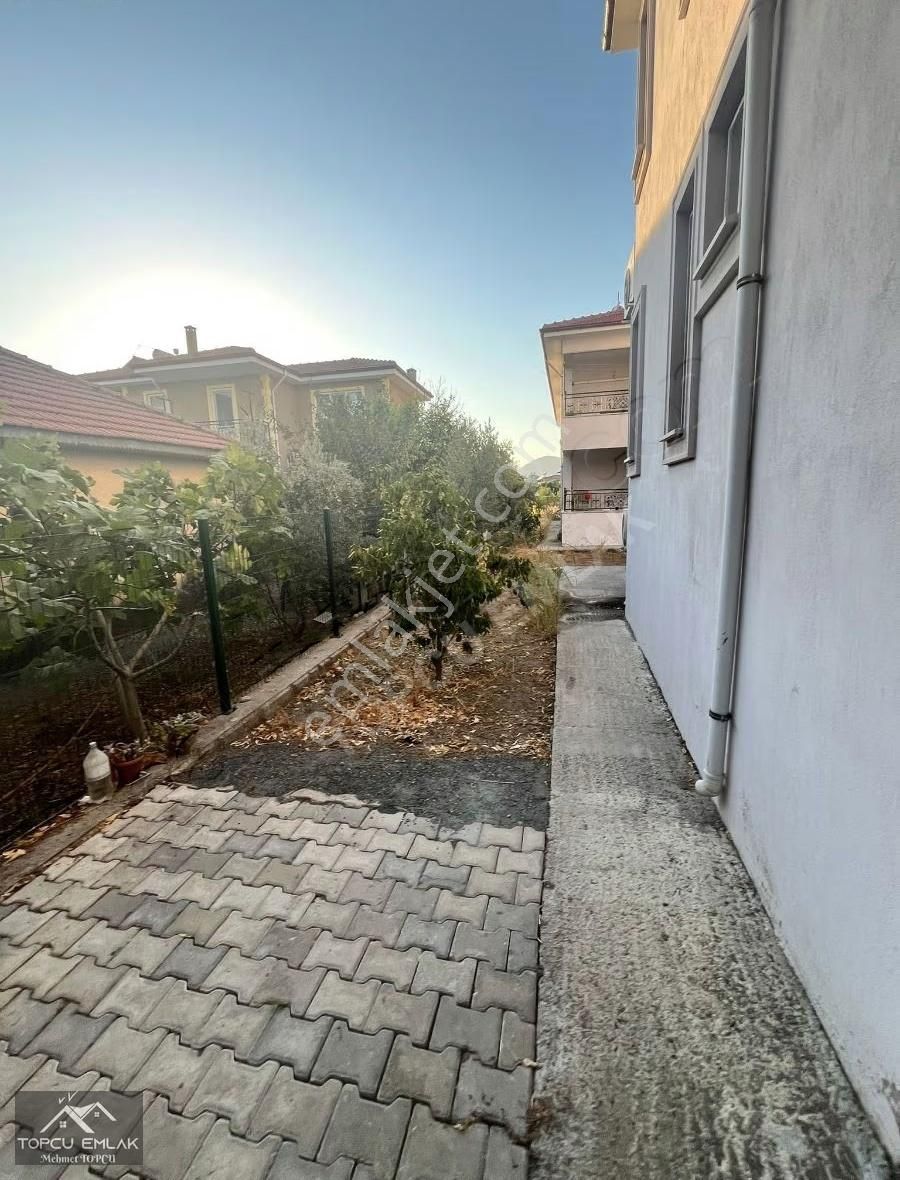 Cumhuriyet Mahallesi'nde Müstakil Havasında Bahçeli 2+1 Daire - Görsel 7